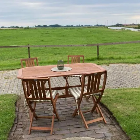 Windmuehle Am Fluss In Altfunnixsiel Wittmund